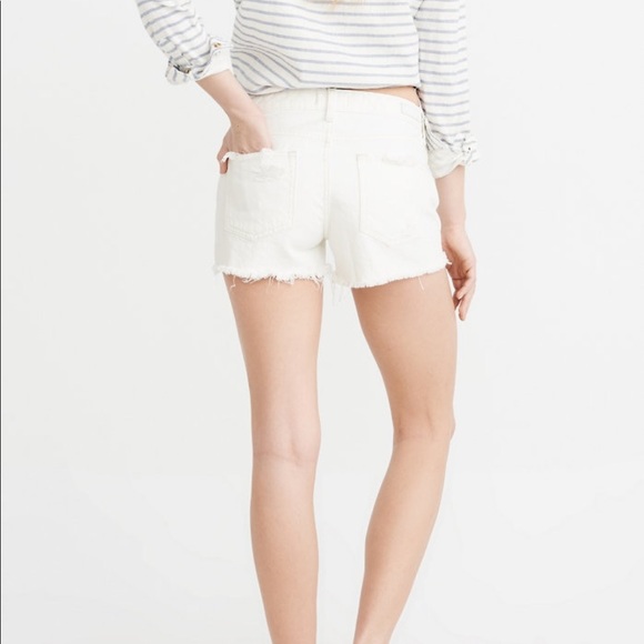 A&F Low Rise Shorts 💞 - Picture 3 of 5